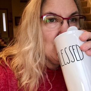 Meet your Posher, Sylvia